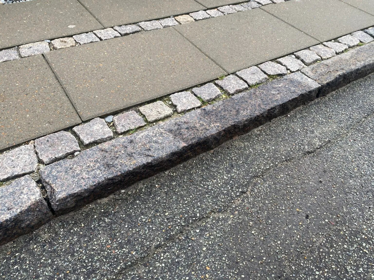 Granitkantsten